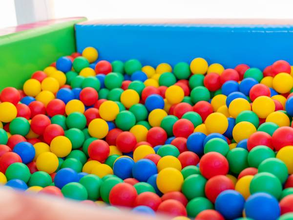 Bryza Jantar Domki z kominkami & Apartamenty z sauną