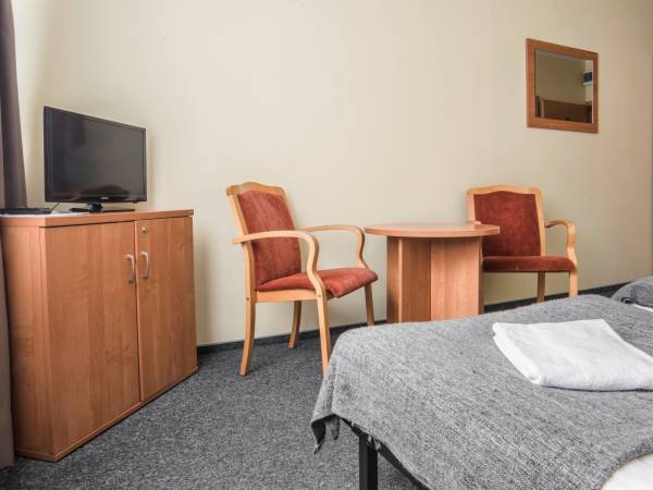 pokój trzyosobowy z łazienką 