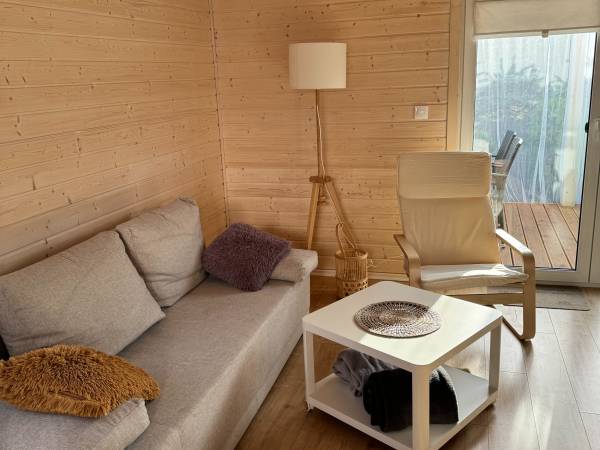 pokój dzienny w domku nr 5