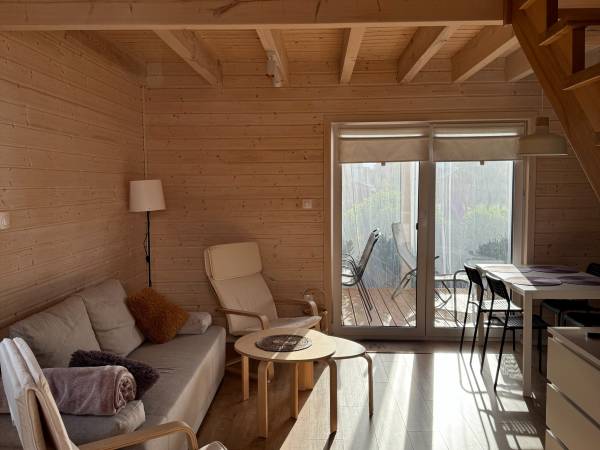 pokój dzienny w domku nr 6