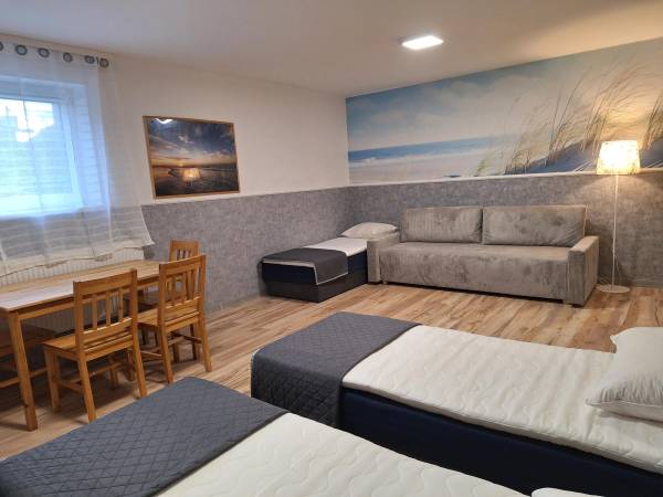 pokój pięcioosobowy nr 4