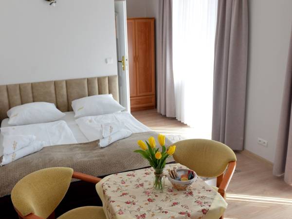 Gabi Cocktail Bar i wynajem pokoi