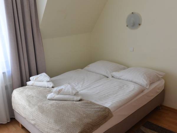 Gabi Cocktail Bar i wynajem pokoi