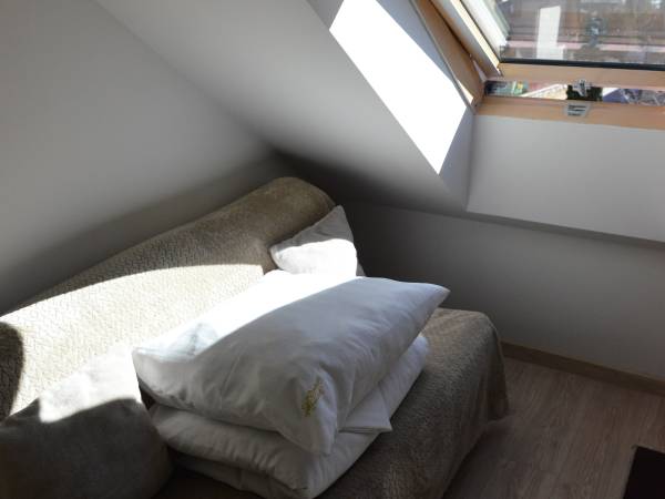 Gabi Cocktail Bar i wynajem pokoi