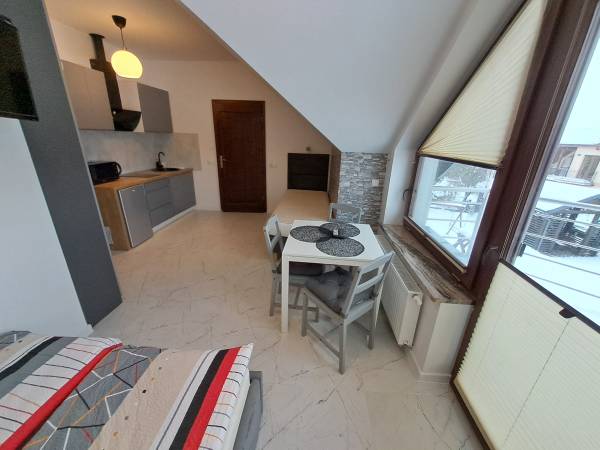 Pok. 1 - 3 osobowy z kuchnią