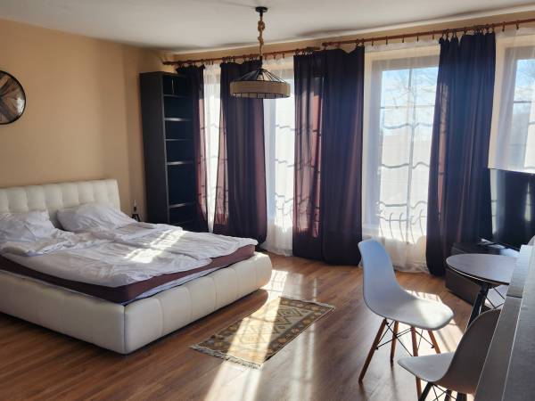 Studio czteroosobowy 