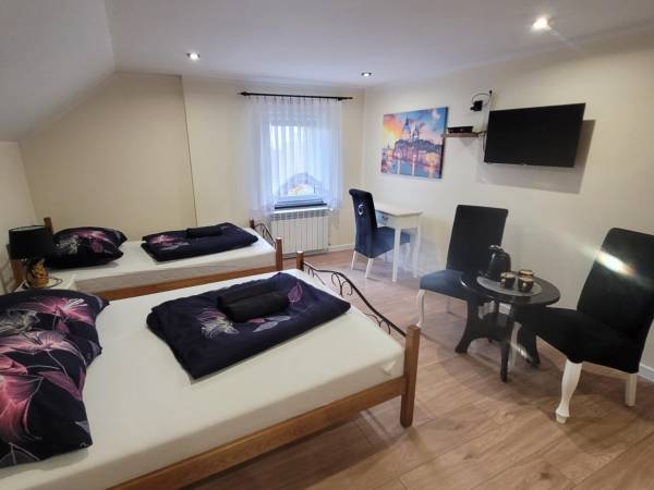  Pokoje Gościnne Baśniowy Dom - Góry Stołowe - Radków