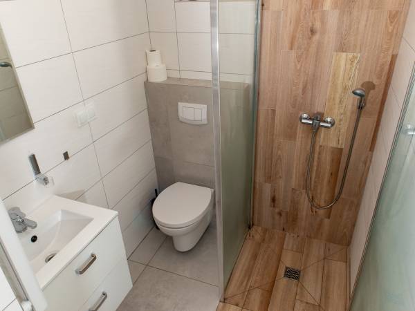 łazienka domek 3-4 osobowy