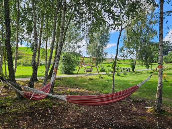 Pokoje i domki przy Leśniczówce