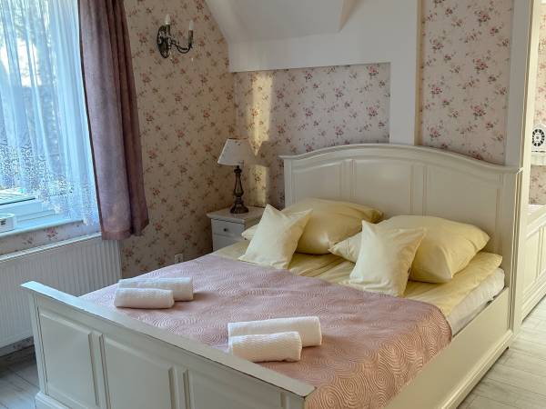 Pokoje Gościnne Pod Strzechą