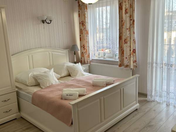 Pokoje Gościnne Pod Strzechą