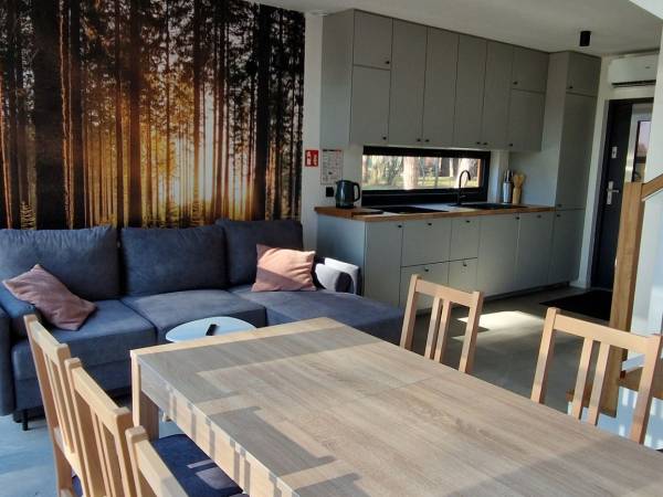 Domek piętrowy 4-osobowy z klimatyzacją