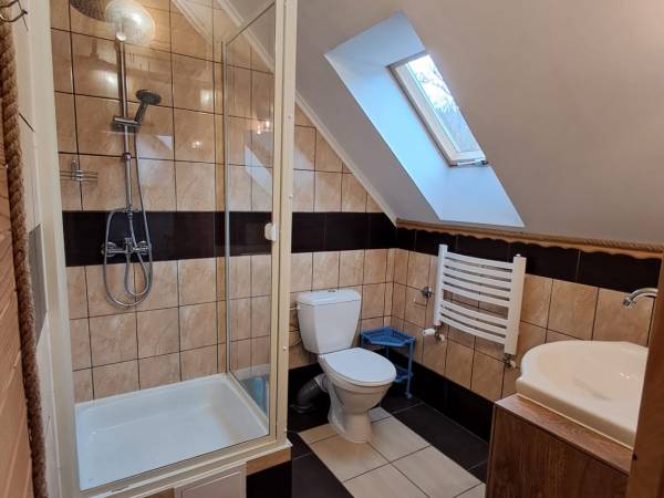 Łazienka w górnym pokoju