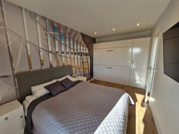 Apartament Deluxe 2-pokojowy z ogródkiem