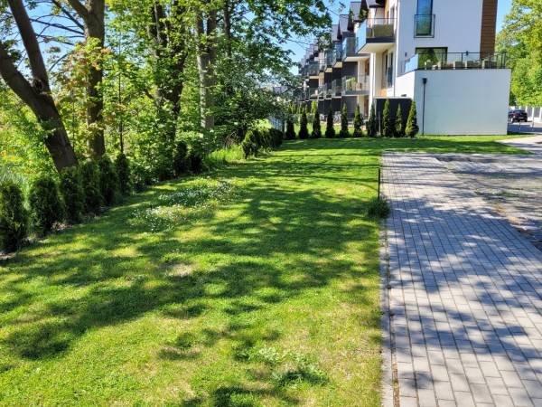 Apartament Deluxe 2-pokojowy z ogródkiem