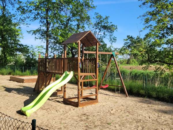 Apartament Deluxe 2-pokojowy z ogródkiem