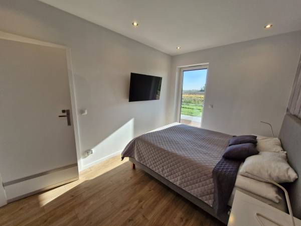 Apartament Deluxe 2-pokojowy z ogródkiem