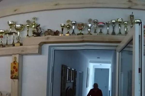 Trofea właścicieli, wejście do werandy od wewnątrz