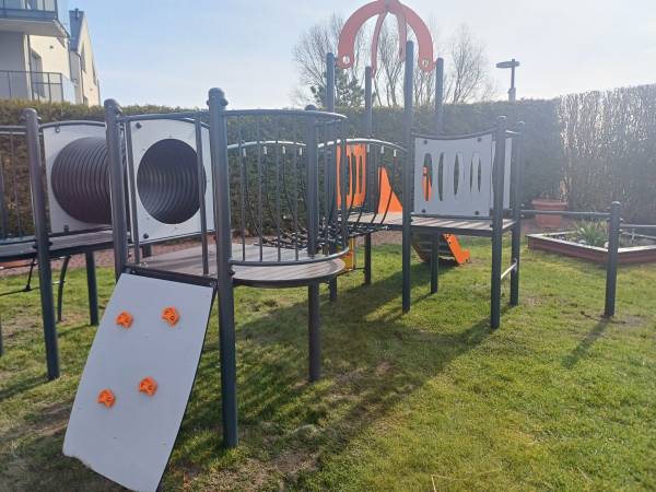 Apartamenty LeVilla Rewa Plac Zabaw