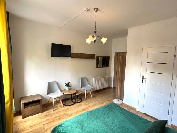 Pokój 2 osobowy z łazienką,balkonem i tv/willa w centrum