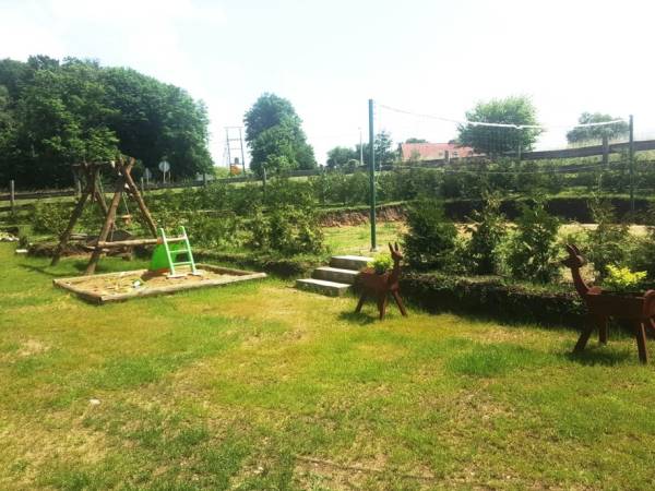 Domek nad jeziorem, mazury, ogrzewany.