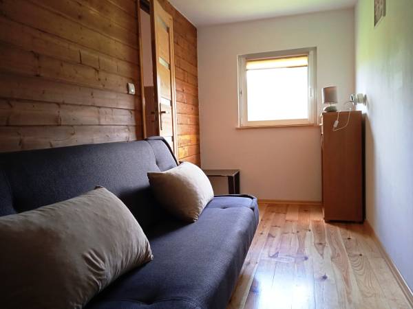 Domek nad jeziorem, mazury, ogrzewany.