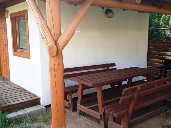 Domek nad jeziorem, mazury, ogrzewany.