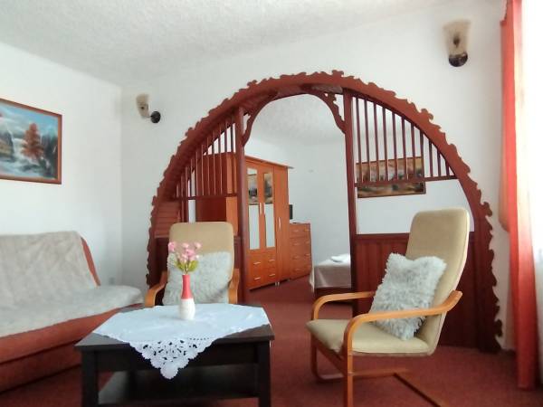 pokój studio 2-4 os z łazienką i balkonem