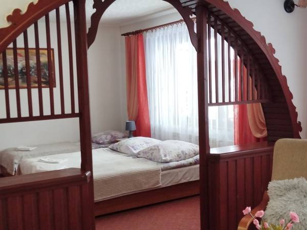 pokój studio 2-4 os z łazienką i balkonem