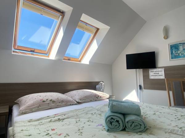 Pokój 2os. ,,Wiki''