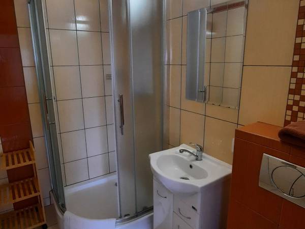 Białka Tatrzańska_Ambrozja_nocleg ze śniadaniem_pokój nr 3_9_4-osobowy typu studio z balkonem