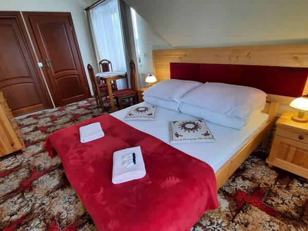 Białka Tatrzańska_Ambrozja_nocleg ze śniadaniem_pokój nr 3_2_4-osobowy typu studio z balkonem