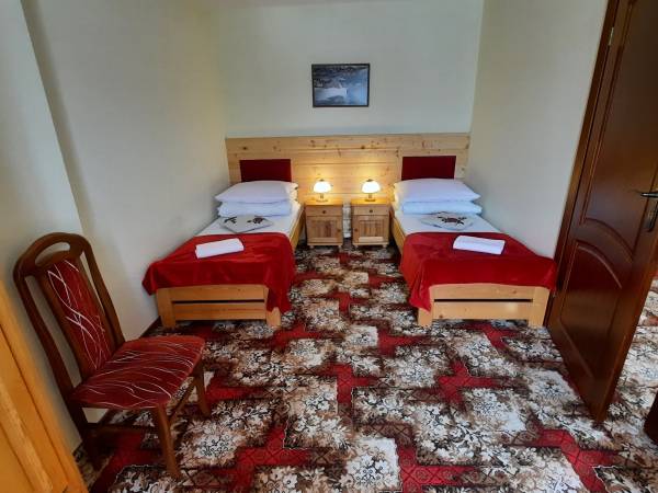 Białka Tatrzańska_Ambrozja_nocleg ze śniadaniem_pokój nr 3_7_4-osobowy typu studio z balkonem