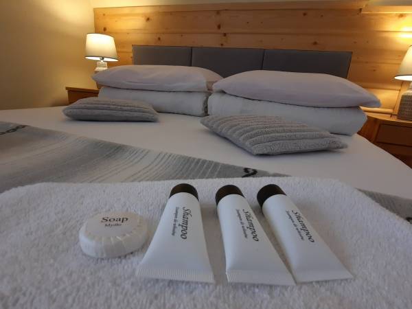 Białka Tatrzańska_Ambrozja_nocleg ze śniadaniem_pokój nr 5_4_3-osobowy z balkonem i widokiem na góry