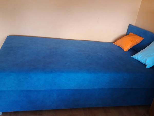 Łóżko w mieszkaniu 2 pokojowym