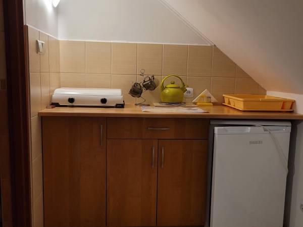 Aneks kuchenny w pokoju 4os.