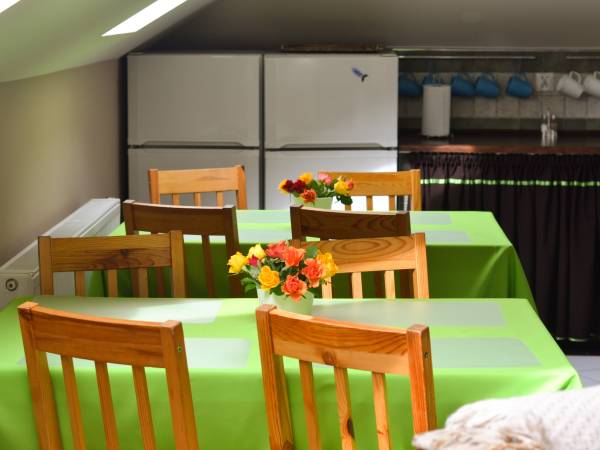 kuchnia i jadalnia na piętrze (pokoje Kasia, Megi, Oliwia, Henio)