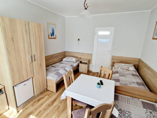 Pawilon pokój 3 osobowy nr 2