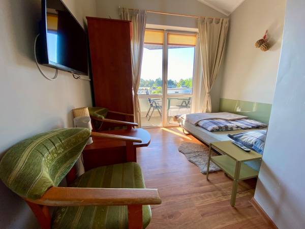 Mały pokój 2os. nr.9 ( balkon ) 