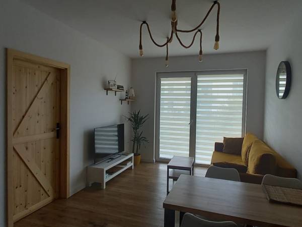 APARTAMENT RODZINNY - 100 metrów od morza