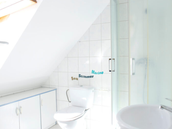 Łazienka pokoju numer 5