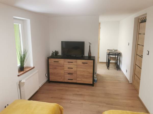 Pokój, mały apartamencik 