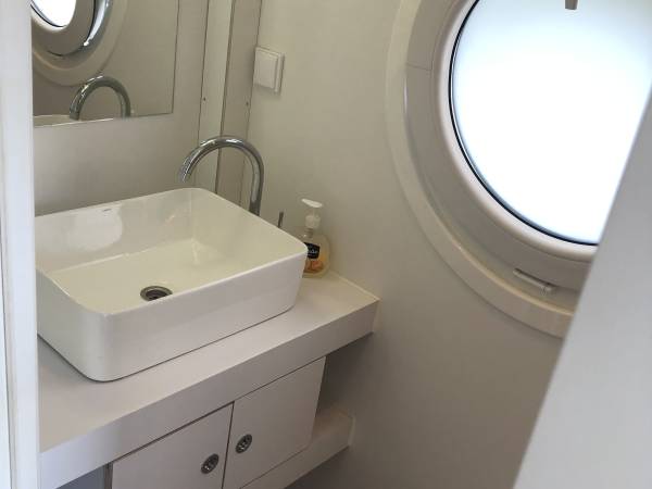 ŁAZIENKA Z WC I PRYSZNICEM PREMIUM