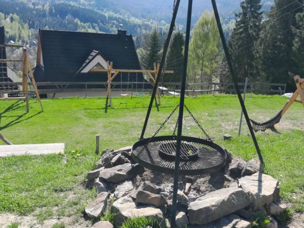 Nad Koroną z Jacuzzi domki i pokoje