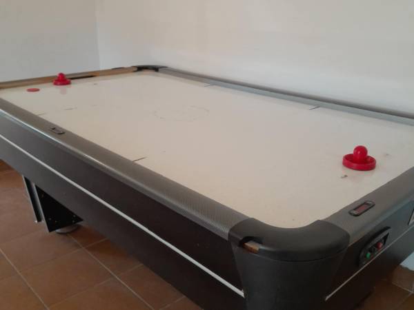 Nad Koroną z Jacuzzi domki i pokoje