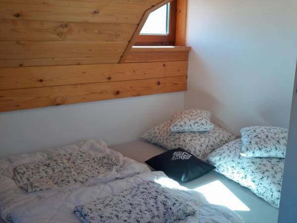 Nad Koroną z Jacuzzi domki i pokoje