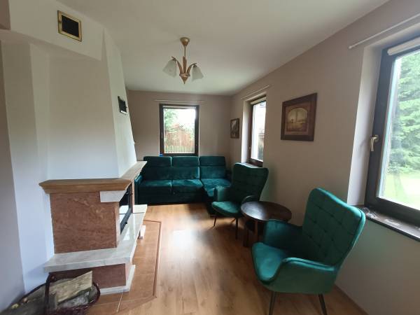 Mazury. Domek pod lasem