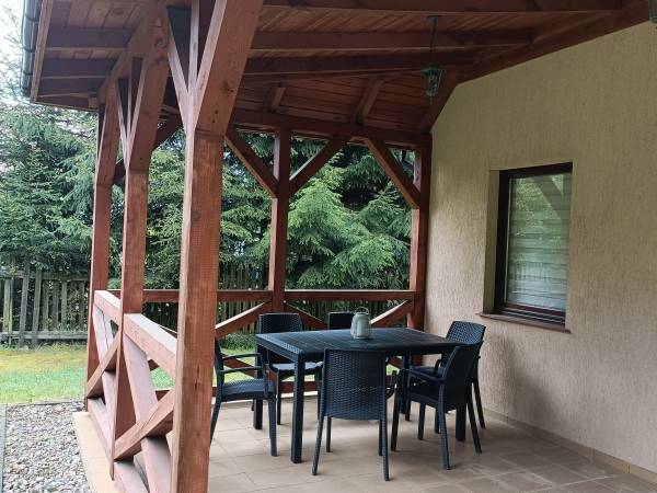 Mazury. Domek pod lasem