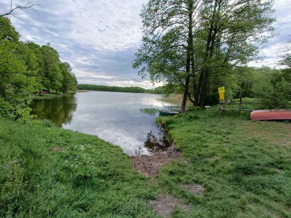 Mazury. Domek pod lasem
