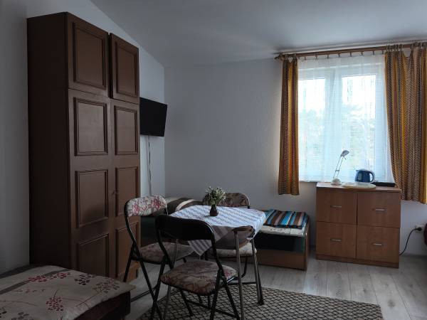 Pokój nr 5 trzy-czteroosobowy piętro drugie